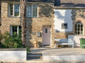 Castle Cottage